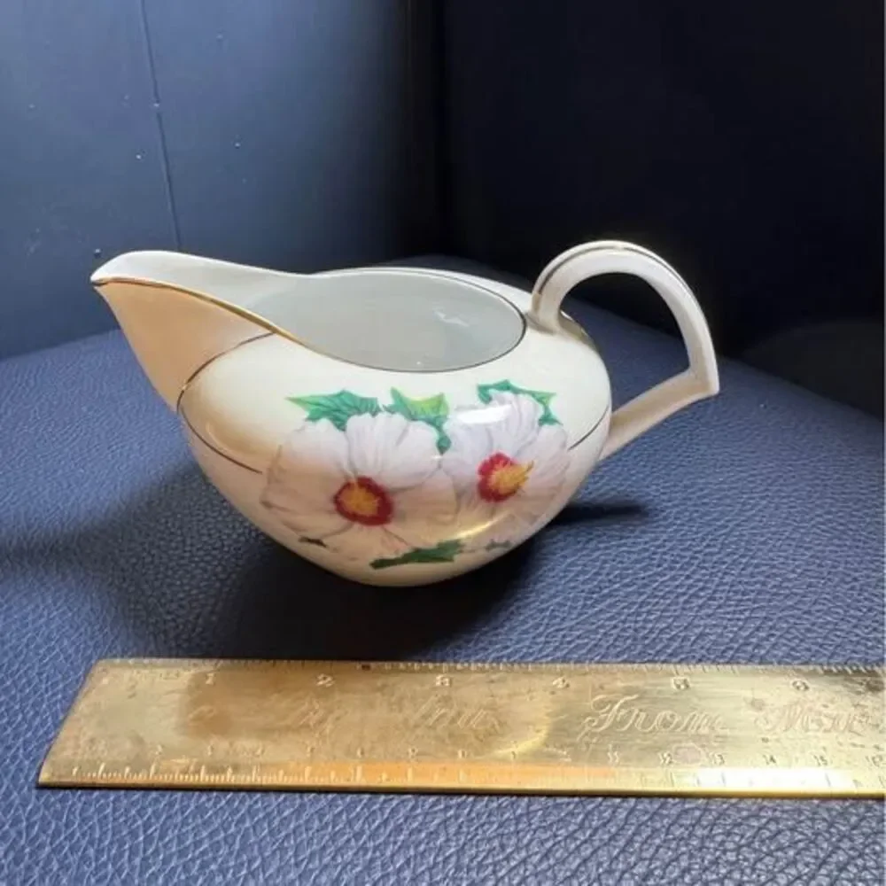 Vintage Narumi Japan Fine China Creamer & Sugar Bowl Set - NAR9 White Flowers